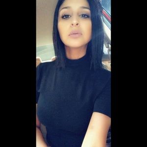 Meet your Posher, Estela